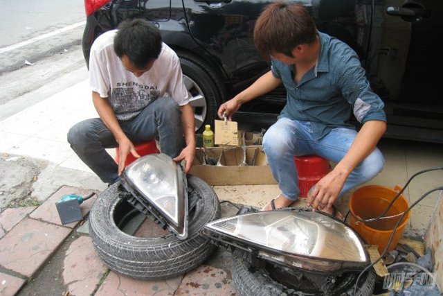 杀虫剂对翻新大灯有用吗,杀虫剂能清理发黄车灯吗