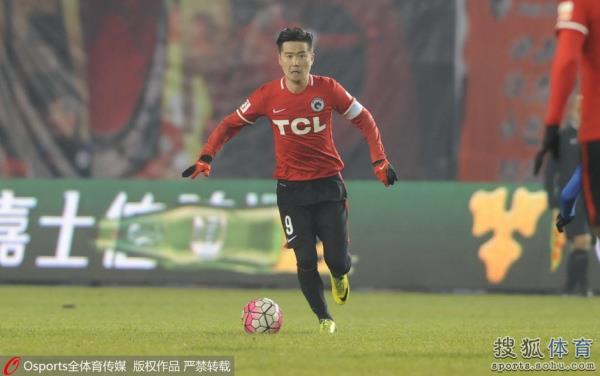 辽足战苏宁肇俊哲告别战潇洒带球大将风范