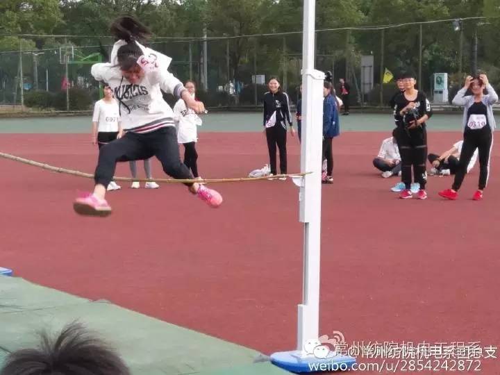 为运动健儿们助力喝彩,致运动健儿们青春的号角已经吹响