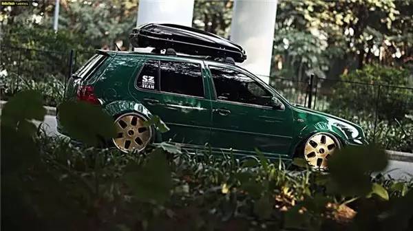 高尔夫4方向盘改装,高尔夫4内饰改装案例