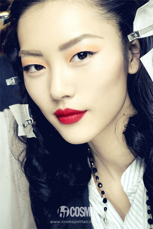 美人计｜小眼睛肿眼泡这么化妆美过双眼皮，你不想学学吗？