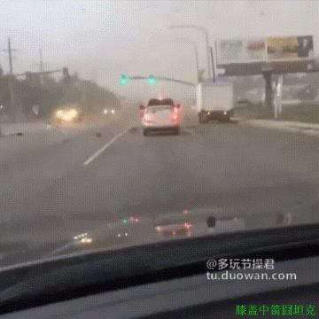 搞笑动态图：人见人爱的小萝莉