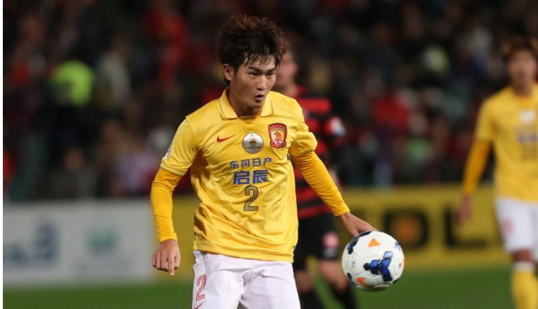 里皮爱将扛起恒大中场,银狐里皮执教恒大