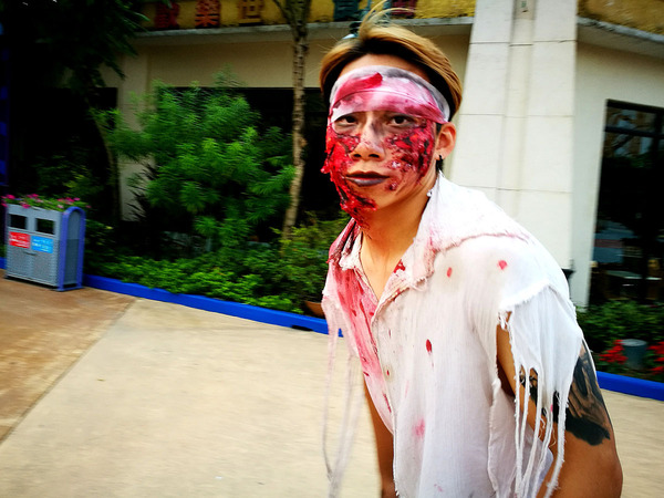 万圣节僵尸旅行,万圣节长隆9个鬼屋全玩时间赶吗