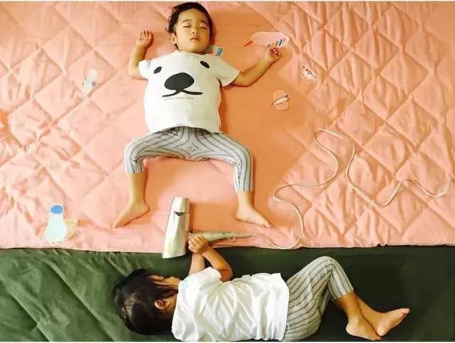 这个日本女人竟然对自己熟睡的孩子做出了这些......