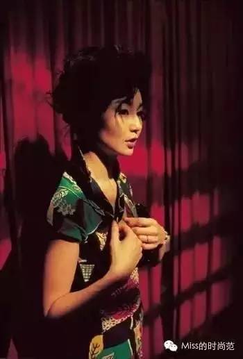 时尚其实是一种另类的智慧,时尚不是一种形式