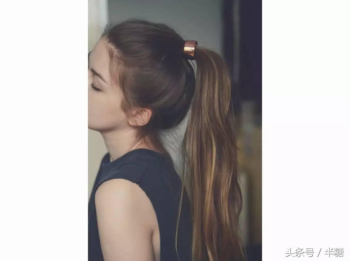 教你快速打造丸子头利落又时髦,慵懒丸子头怎么扎不扯头皮