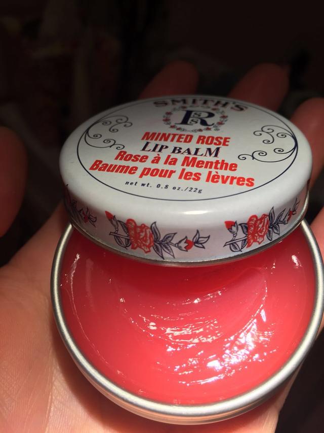 法国依泉润唇膏好用吗,超级好用的润唇膏推荐