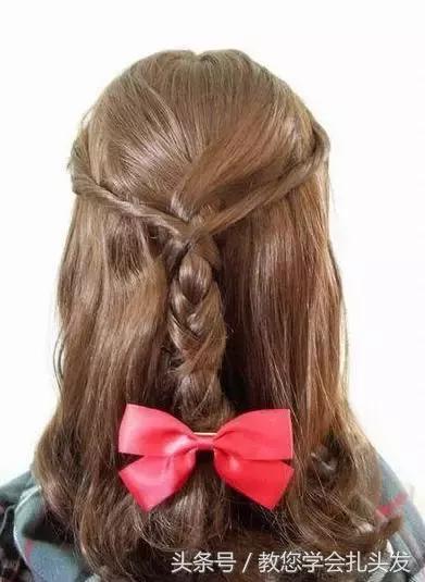 大蝴蝶结头饰发型小清新,蝴蝶结头饰搭配什么发型好看短发