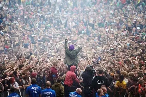 要纯粹还是要挣钱，电音的黄金时代缺个“崔健”