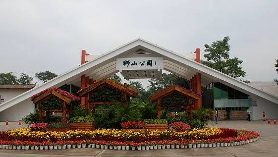 又到了夏天路边烧烤,又到了烧烤的时候