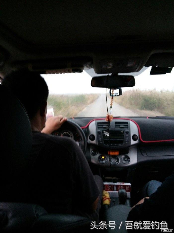 假休十月翻板初试失利恶犬护塘渔获数爆炸饵