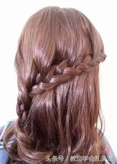 大蝴蝶结头饰发型小清新,蝴蝶结头饰搭配什么发型好看短发