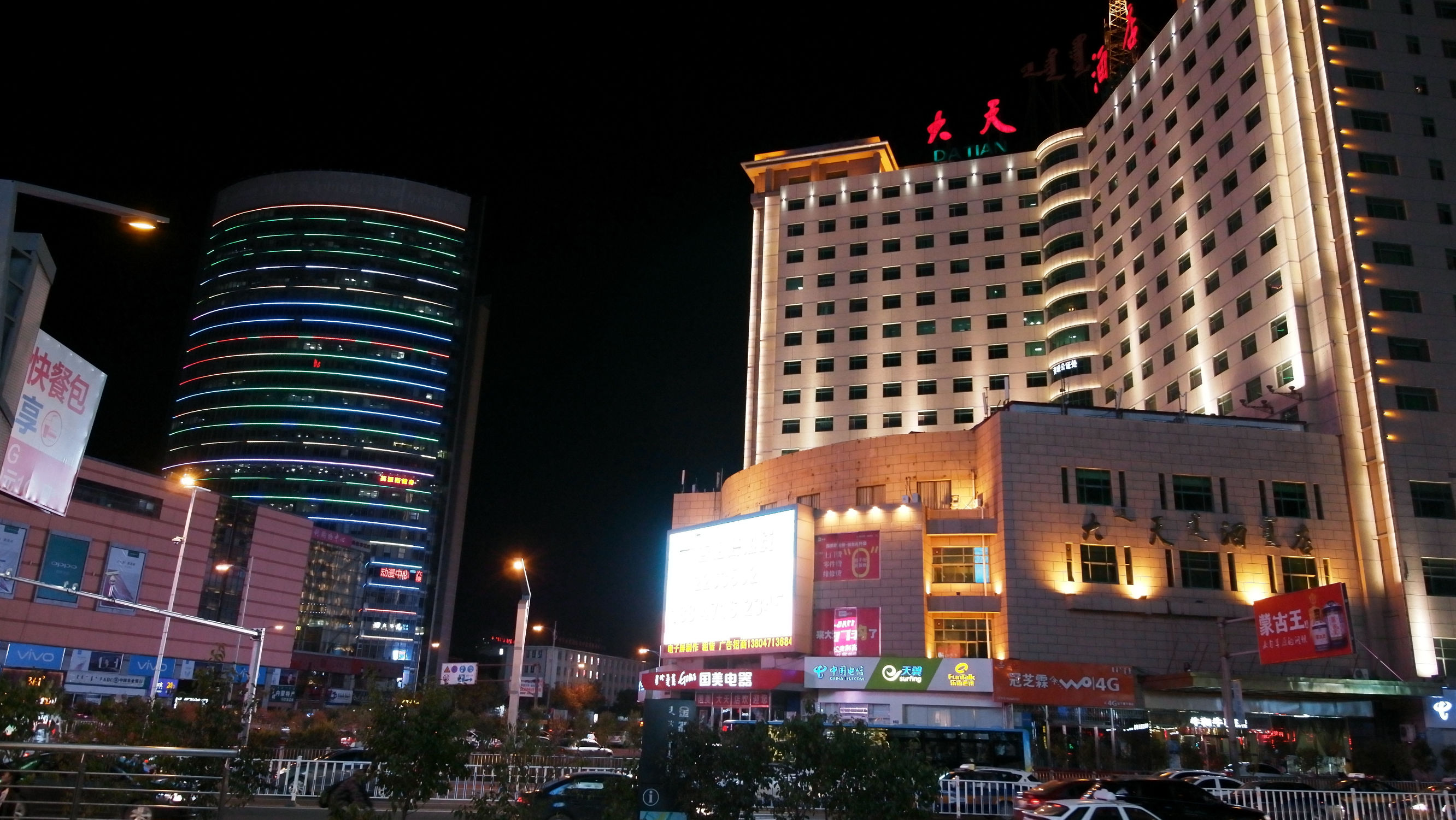 4k运动相机和小蚁微单哪个好,小蚁微单12-40镜头一般是拍什么