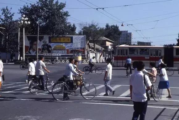北京老司机开的碉堡公交线，坐过一条你就老了！