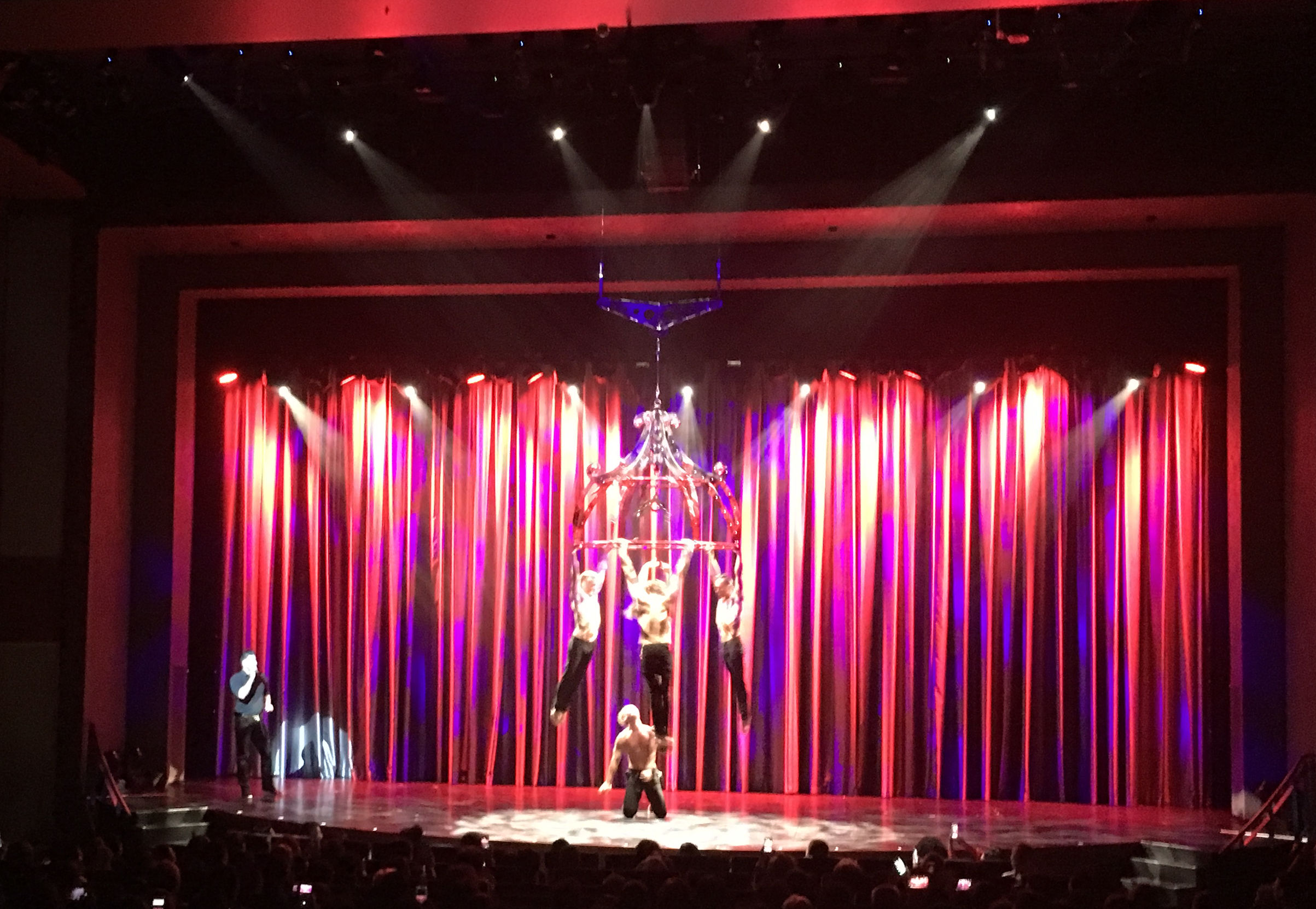 皇家加勒比海洋赞礼号简介,皇家加勒比赞礼号游记