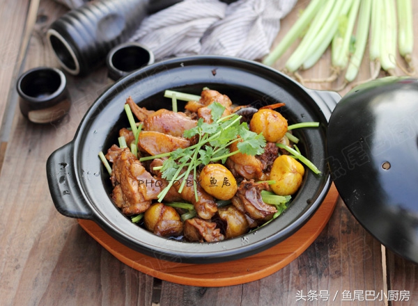 我家秋冬饭桌人气菜，温阳补虚味道杠，加了这一步鸡嫩栗粉超好吃