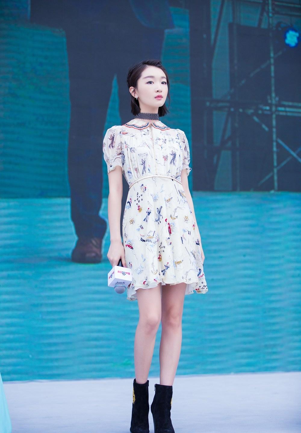 周冬雨为什么可以演静秋,周冬雨版静秋图片