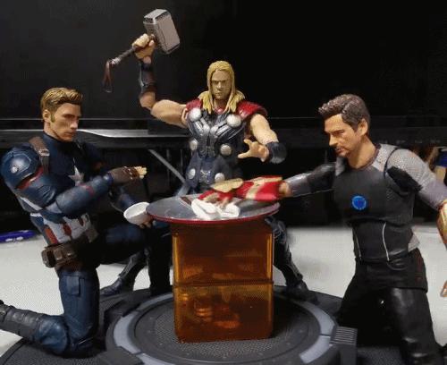 老湿机爱搞笑gif图：现实版少林足球