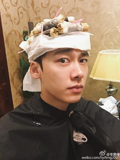 李易峰齐刘海,李易峰反差