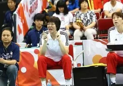 郎平在上海的这个细节，或许暴露了她至今未能续约的根本原因