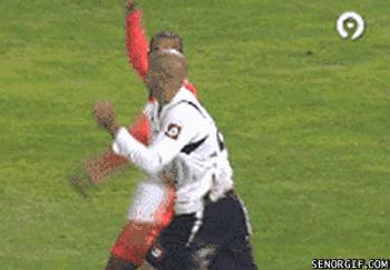 疯狂足球搞笑足球集锦,足球超级大失误视频集锦