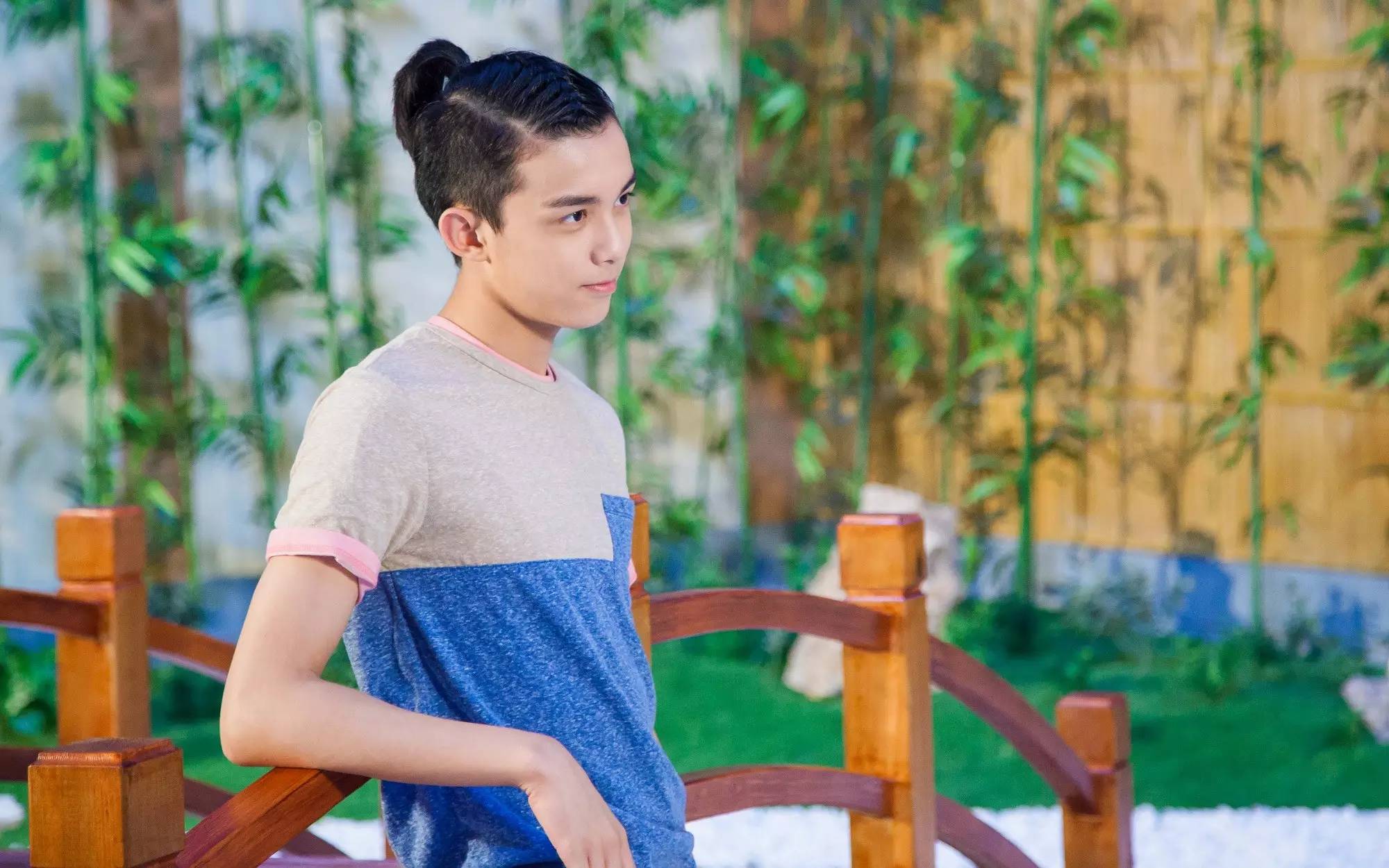 看个电视就要学武术，你咋不上天呢？