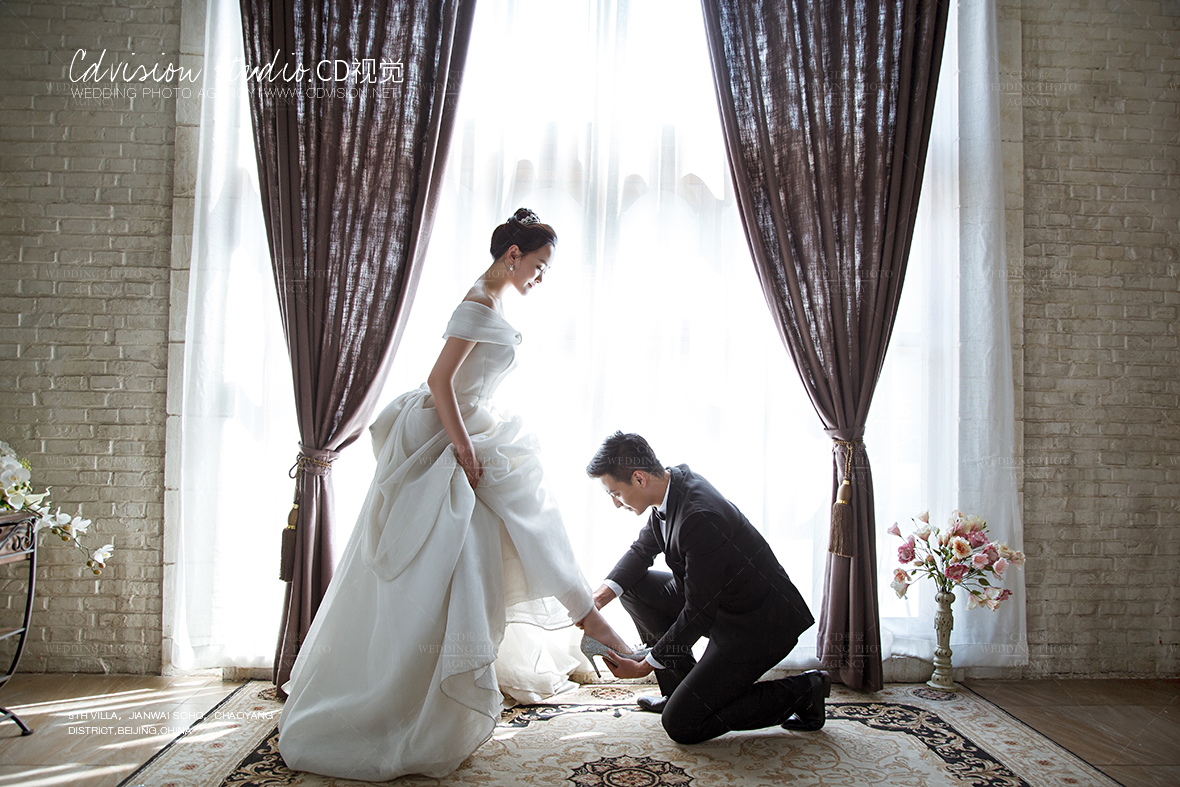 婚纱摄影复古外景拍照,韩式简约风婚纱照客片