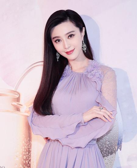 ‘她’股市话题王，一天狂揽4.8忆，范冰冰、赵薇等明星追捧