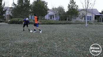 足球新手入门基本知识防守,1vs1足球防守训练