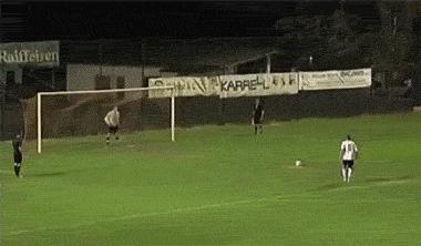 疯狂足球搞笑足球集锦,足球超级大失误视频集锦