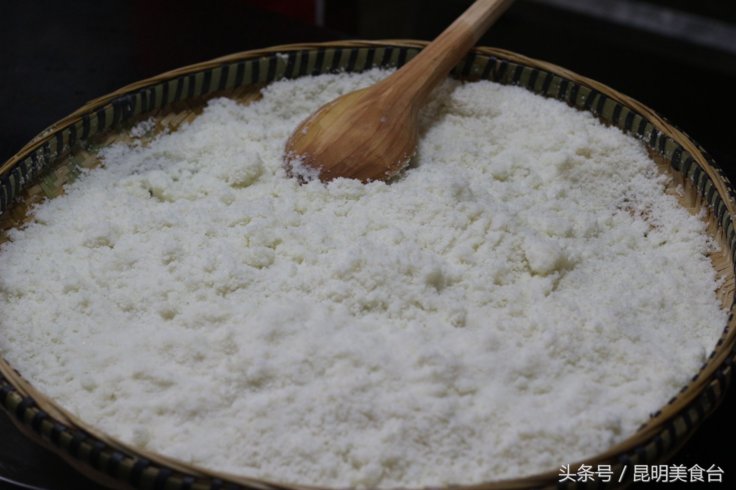 昆明昭通包谷饭,昭通大碗包谷饭