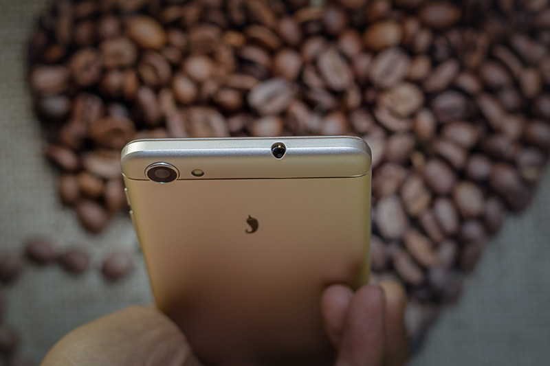 微信QQ能八开，刷脸手机小辣椒S33才安全