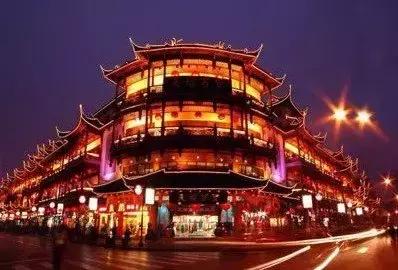 错过了117，还有大礼放送，十条小吃街塞给你