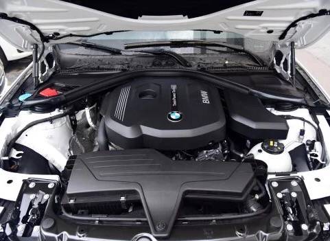 宝马318li车评：现在是入手3系最好的时候