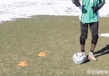 踢足球运球基础教学,踢足球运球的方法和技巧