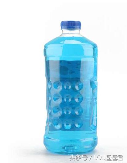 天冷了记得给爱车换冬季玻璃水,冬季车子一定要换冬季玻璃水吗