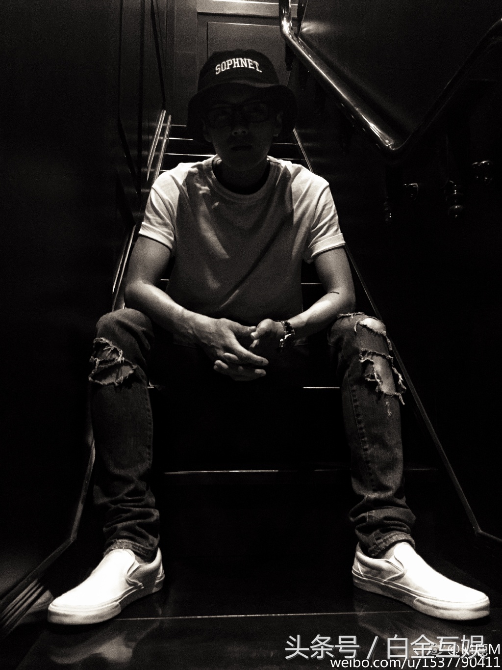 鹿晗穿破洞裤,鹿晗穿秋裤完整版