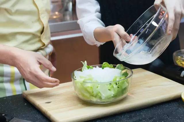 土耳其烤肉正宗做法,正宗土耳其烤肉卷饼