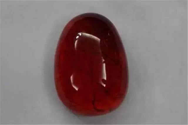 市场上的琥珀假货,血蜜蜡是不是假的