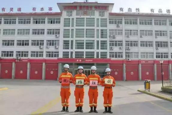 秒杀复制群发！让你见识啥叫”最威武霸气的拜年”！