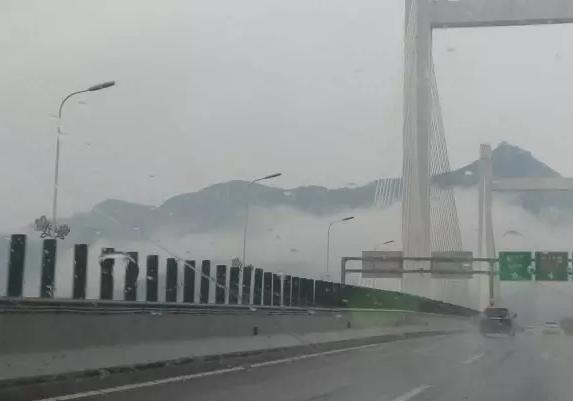 福州“回南天”穿越！从春天穿回冬天一招教你地板速干