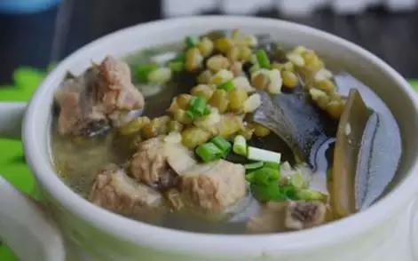 风华正茂，怎能没了青春只剩“痘”