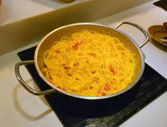 日本肯德基奶油鸡肉派,日本肯德基kfc吮指原味鸡