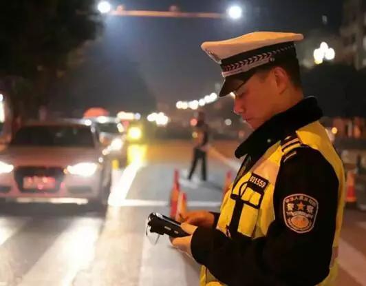 秒杀复制群发！让你见识啥叫”最威武霸气的拜年”！