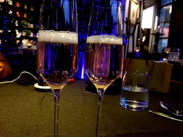 重庆24小时适合情侣约会的餐厅,重庆情人节餐厅推荐