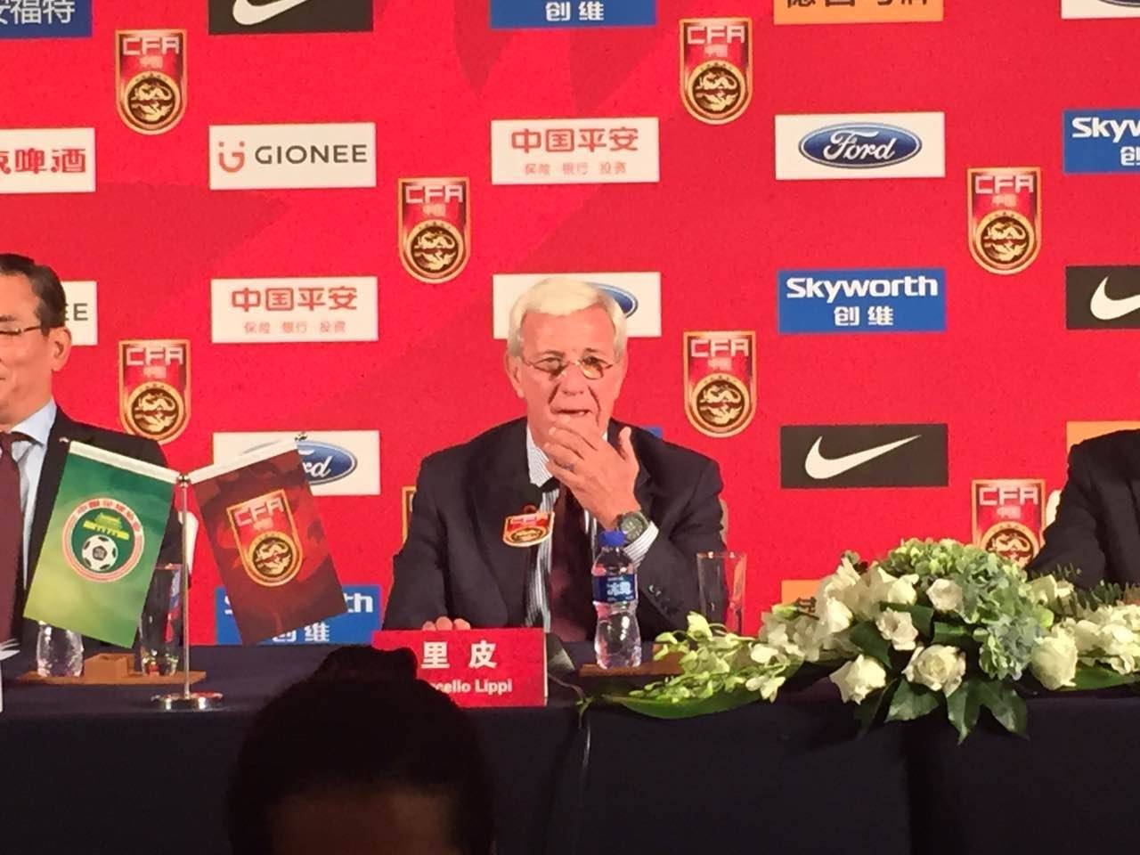 里皮离任后怒批国足风雨同路,里皮是怎么重新接手国足的