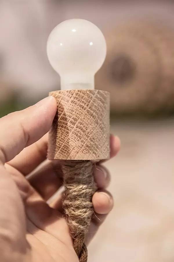 伏特加带灯光,绝对伏特加夜装限量版星夜紫