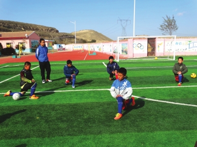 小足球大梦想足球操完整版,小足球大梦想字体图片