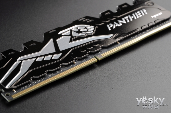 宇瞻16gddr4黑豹马甲,宇瞻黑豹8g和16g